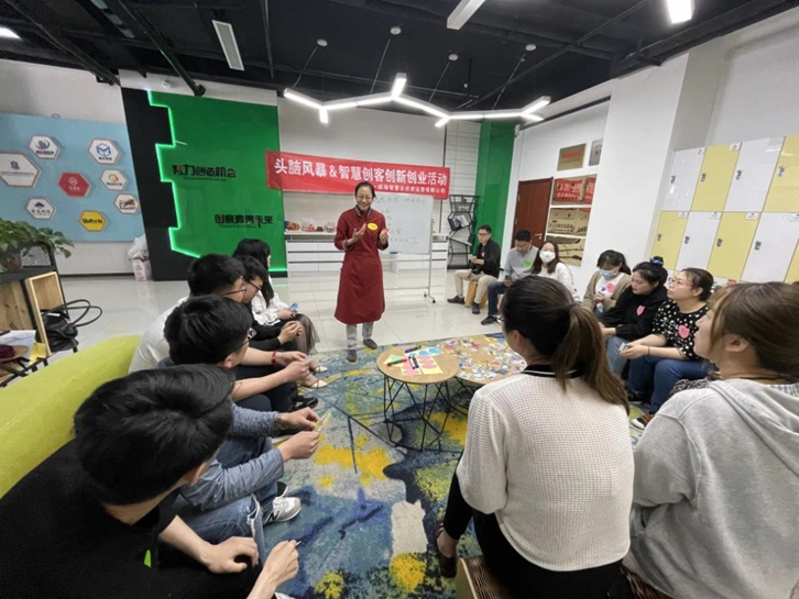 选购商务咨询服务的那些事儿——以晋宁为例